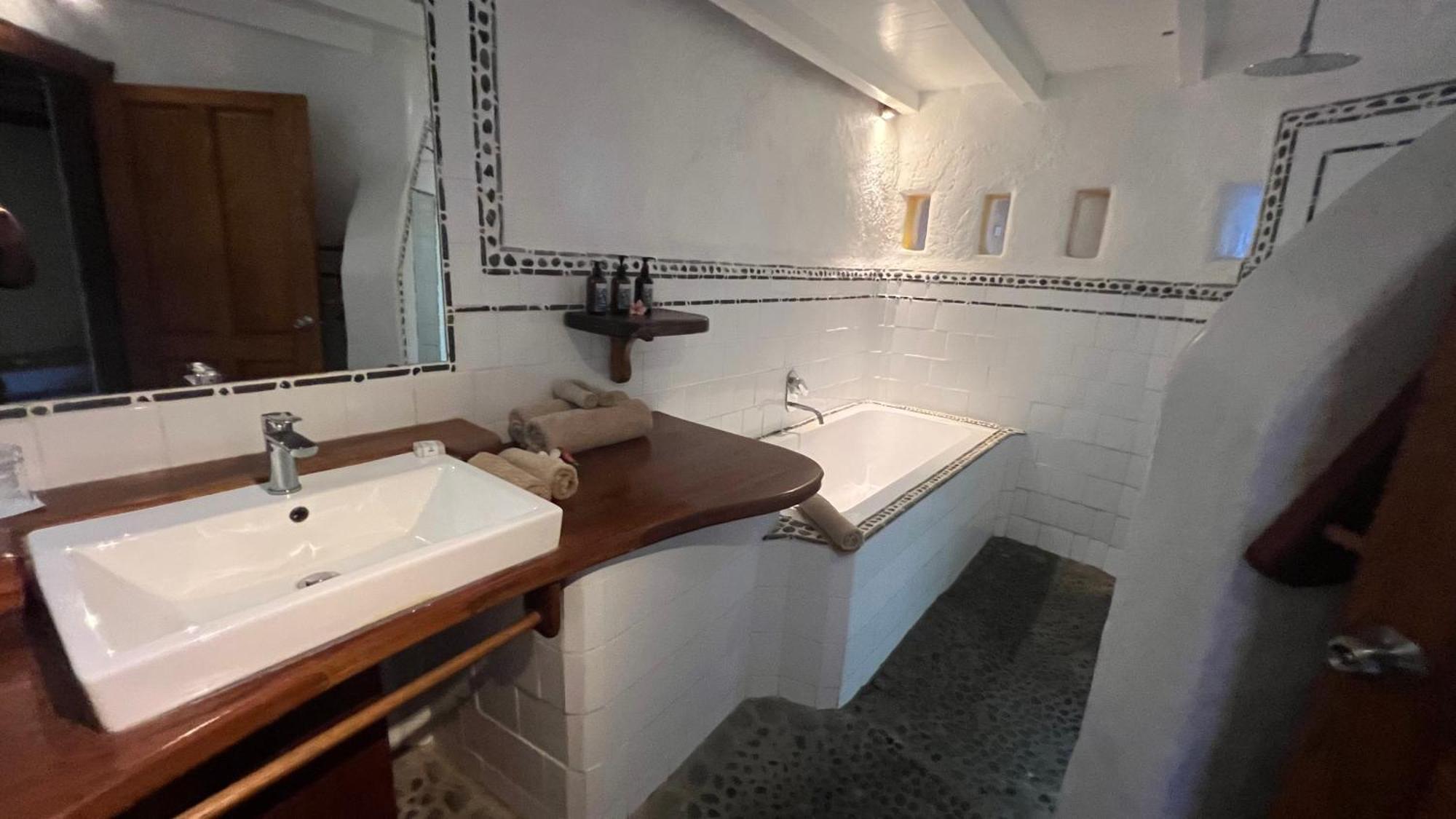 Rockwater Resort Iuiak Экстерьер фото